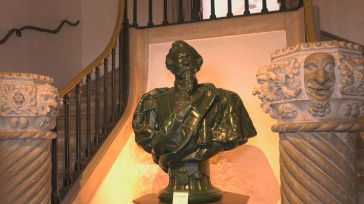 Estatua del rey Fernando II