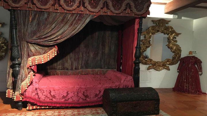 Una de las estancias interiores del castillo