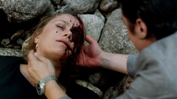 Tras discutir con Gaizka, Almudena huye y fallece en un accidente de tráfico / Telemadrid