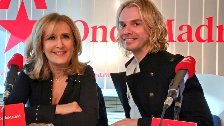 Pachi Santiago, el artista que juega a ser Claudia Schiffer, muestra su ejercicio sobre la identidad en Art Madrid.