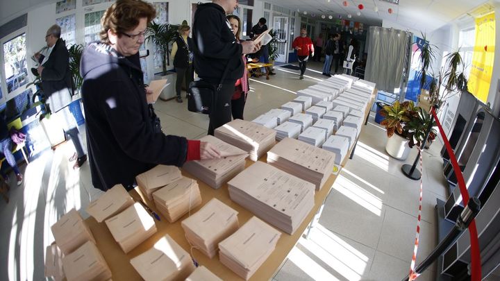 Los colegios electorales abren sus puertas a casi 36,9 millones de electores