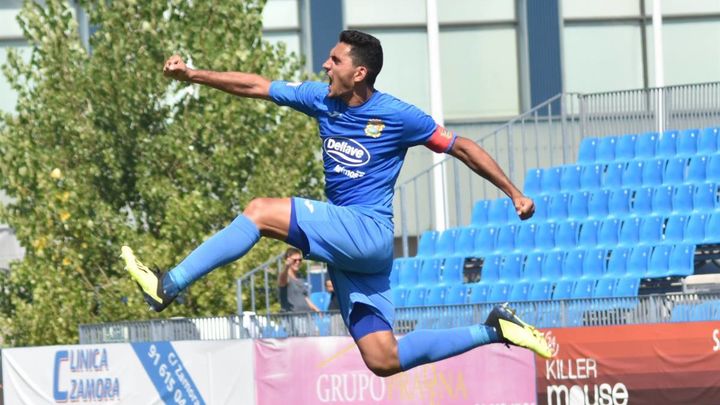 Marrero celebra un gol / CF Fuenlabrada