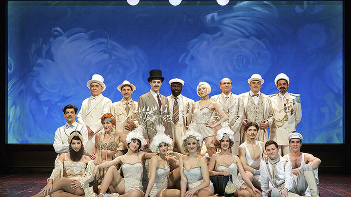 El elenco de "Tres Sombreros de copa"