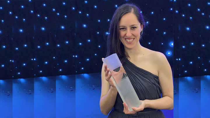 Elena Moral recibiendo el premio / Archivo