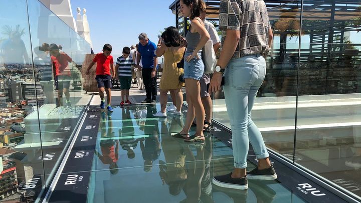 Pasarela del Hotel Riu / Álvaro Martínez