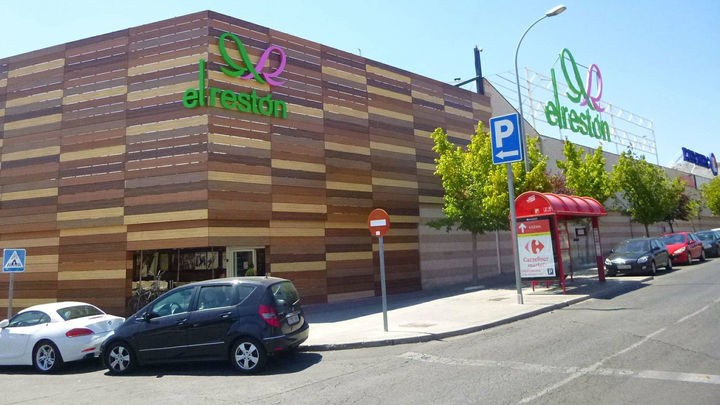 Centro Comercial El Restón