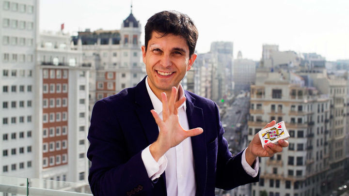 Jorge Luengo nos trae la magia del amor a Telemadrid / Telemadrid