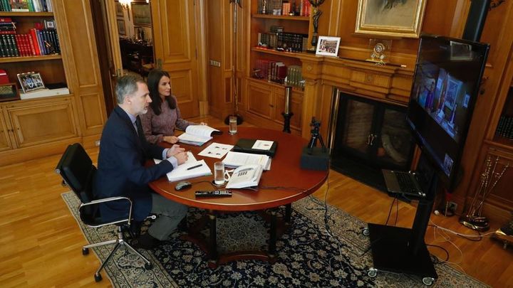 Videoconferencia de los reyes con los responsables de Metro de Madrid / TELEMADRID
