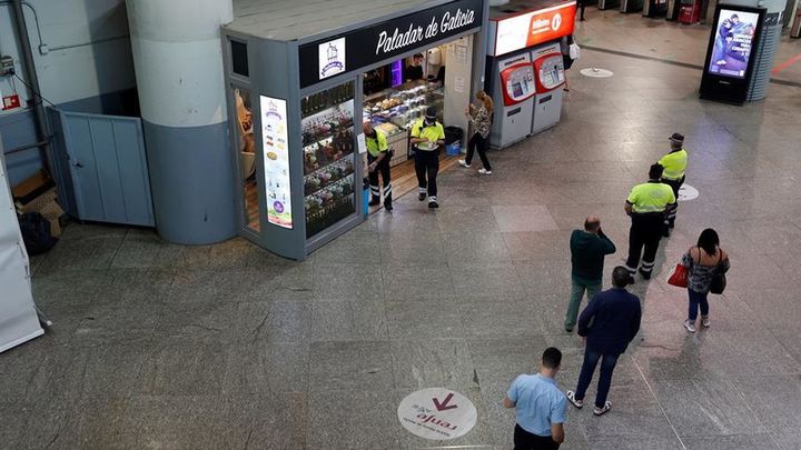 Colas pasa sacarse el billete en Atocha / EFE