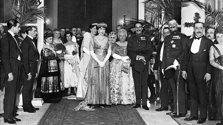 El rey Alfonso XIII y la reina Victoria Eugenia en el interior del Ritz / Hotel Ritz