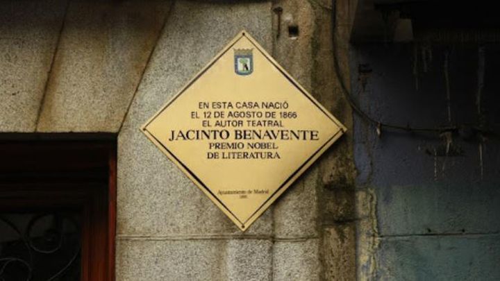 PLaca que indica el lugar de nacimiento de Jacinto Benavente / REDACCIÓN
