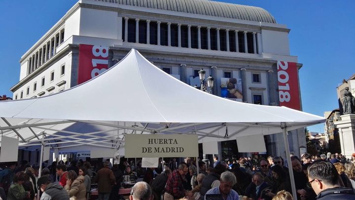 Mercadillo de Navidad en Ópera / Archivo