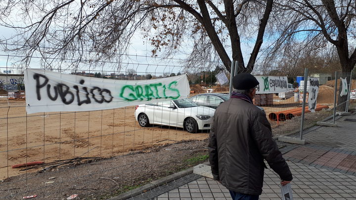 Terrenos de la Colonia Parque de Europa con las obras del aparcamiento de Aviación Española / P.O.