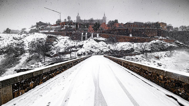 Toledo tras la fuerte nevada / EFE