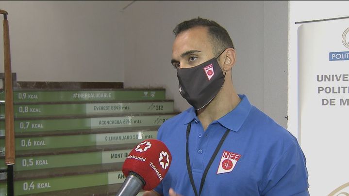 Un universitario ‘sube’ el Everest en el campus de la Universidad Politécnica de Madrid / Archivo