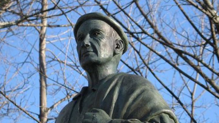 Monumento al hombre del campo en Alameda del Valle / AYTO ALAMEDA DEL VALLE