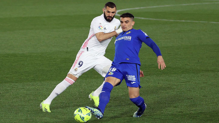 Benzema y Arrambarri / EFE