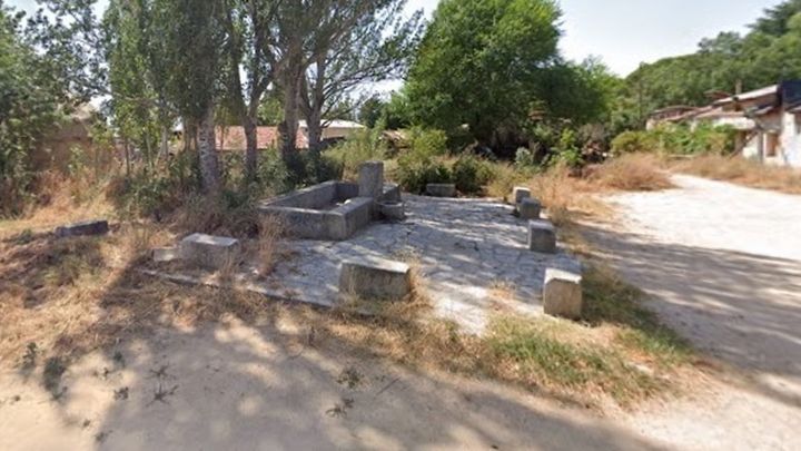 Fuente y pilón de Navalquejigo / GSV