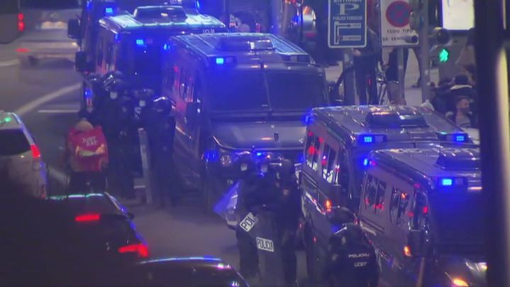 El centro, blindado por la concentración no autorizada en apoyo de Hasel / Telemadrid