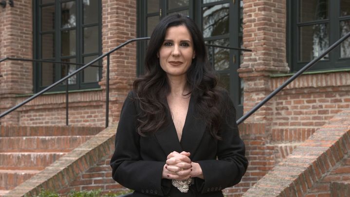 Diana Navarro, en el programa 'Con M de Mujer' de Telemadrid. / Comunicación Telemadrid