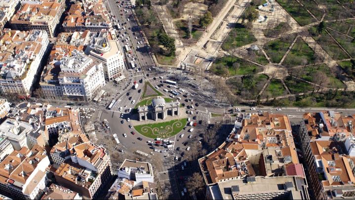 La puerta de Alcalá, en 'Madrid desde el aire'. / Comunicación Telemadrid