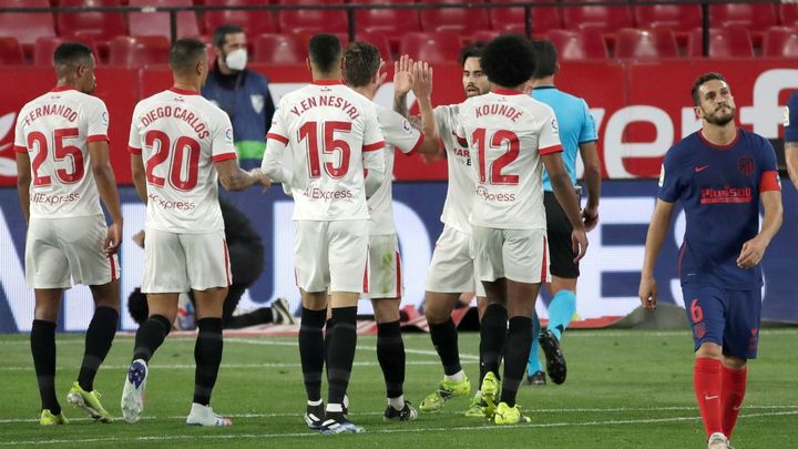 Jugadores del Sevilla celebran el gol / EFE