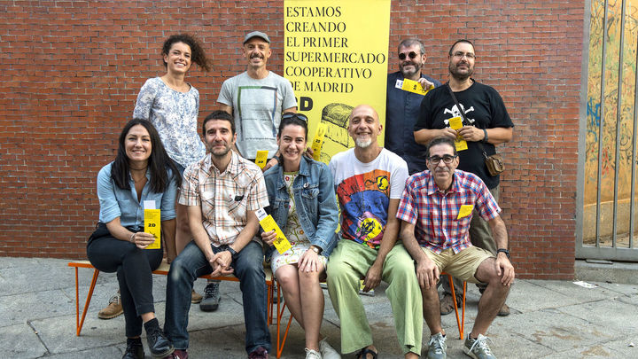 Para poder comprar en este local es necesario ser socio / La Osa