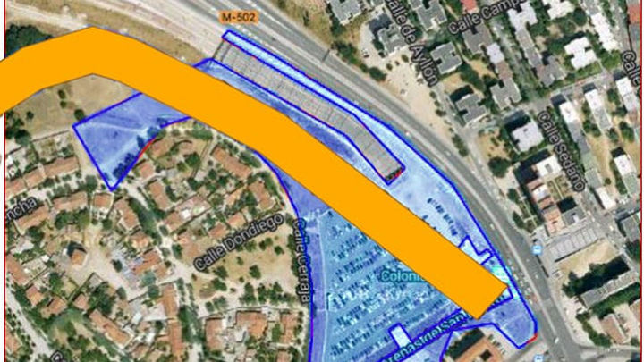 En amarillo, la Cañada Real de Madrid. En azul, los terrenos sobre los que se pretende edificar / CAMPAMENTO SÍ