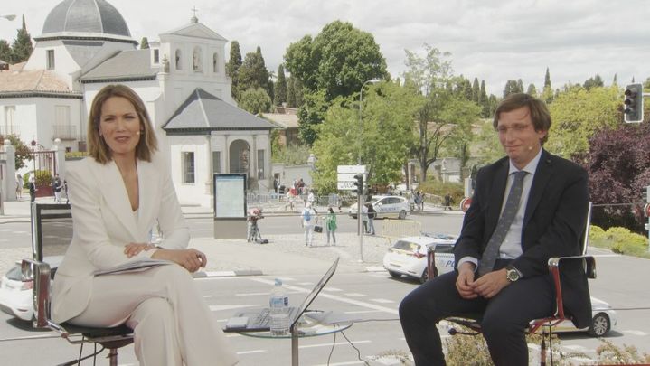 José Luis Martínez-Almeida, entrevistado por Silvia Intxaurrondo / Telemadrid