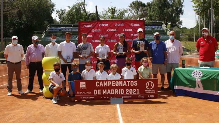 Campeona de Madrid juvenil de tenis / @fedetenismadrid
