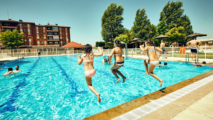 Piscina municipal de 'El Olivar' en Rivas / AYUNTAMIENTO DE RIVAS