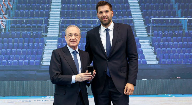 Florentino Pérez y Felipe Reyes / @rmbaloncesto