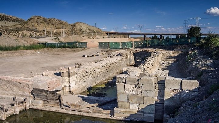 Embarcadero y esclusa del canal del Manzanares / GRUPO INVESTIGADORES PARQUE LINEAL