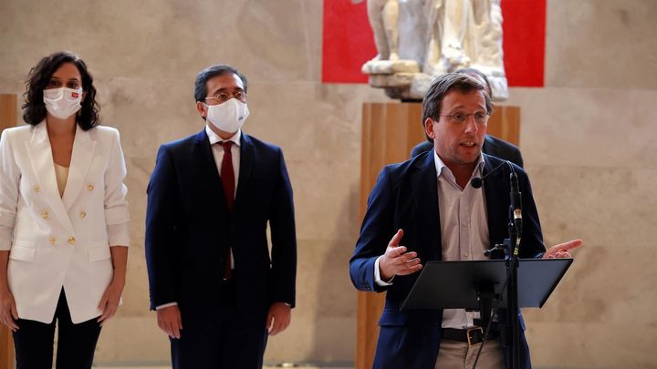 Los representantes políticos celebran que Madrid entre en la lista del Patrimonio Mundial / EFE