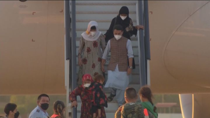 Otros dos aviones con evacuados afganos han aterrizado este sábado por la tarde en la base aérea madrileña / Telemadrid