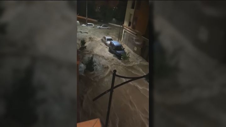 Hasta 20 intervenciones de los bomberos para atender todas las filtraciones e inundaciones en Arganda / Telemadrid