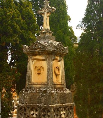Panteón de la familia Pérez de Soto, Sacramental de San Isidro / MADRIDAFONDO