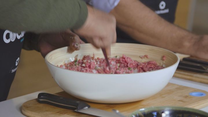 Receta de albóndigas en salsa de cebolla