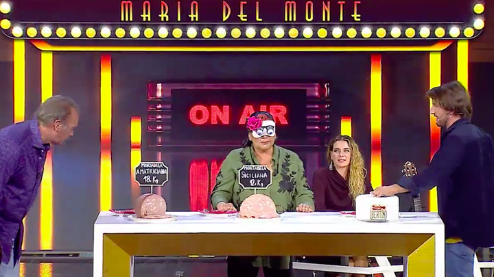 María del Monte catando / Telemadrid