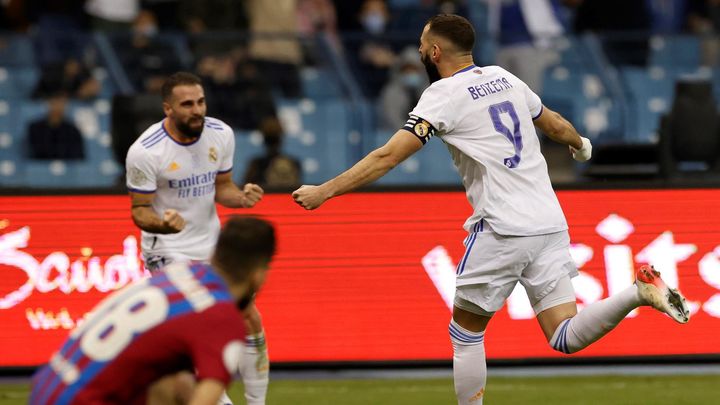 Benzema ante el Barcelona / EFE