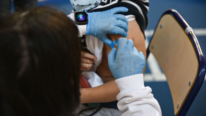 Vacunación pediátrica contra la Covid / EP