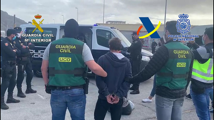 Traslado de los detenidos en la operación antidroga / GUARDIA CIVIL