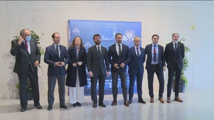 Abascal con García Gallardo y otros miembrosa de Vox / REDACCIÓN