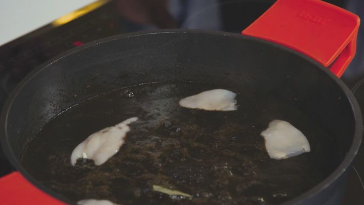 Receta de chipirones en su tinta rellenos