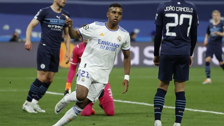 Rodrygo ante el Manchester City / EFE