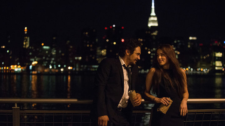 Escena de la película 'Retales de una vida' (The adderal diaries) con James Franco y Amber Heard / Productora