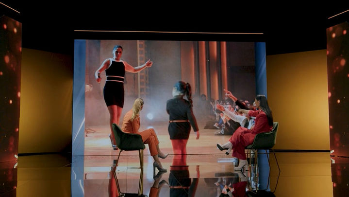 Rosa López con su sobrina en el Palacio de Congresos de Granada, su tierra natal / DIEZ MOMENTOS