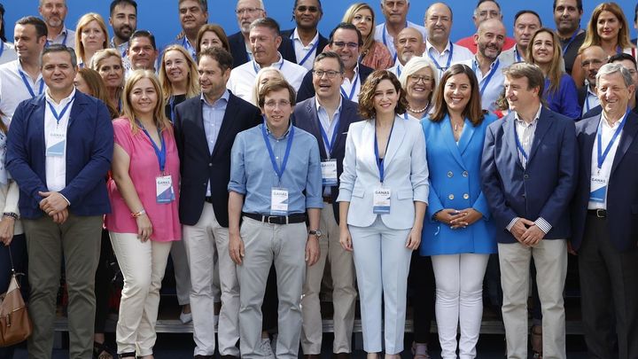 Foto de familia del PP de Madrid / EFE