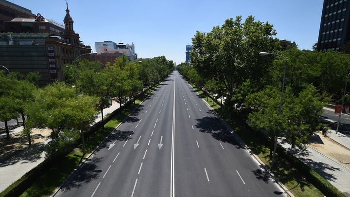 El Paseo de la Castellana de Madrid vacío por los cortes de tráfico con motivo de la Cumbre de la OTAN / EUROPA PRESS