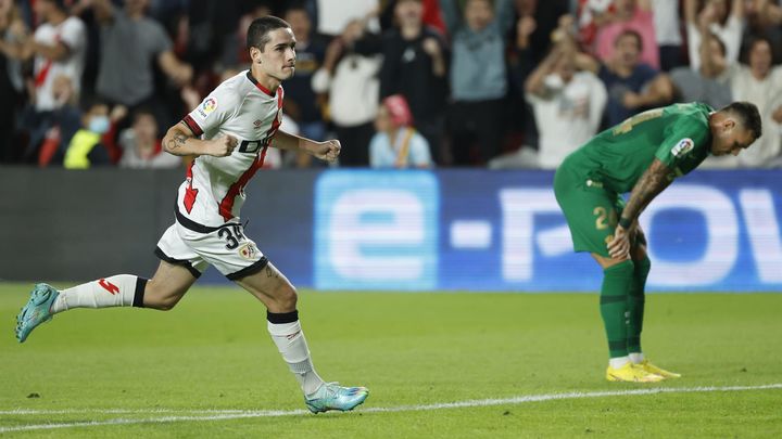 Sergio Camello celebra un gol ante el Elche / EFE
